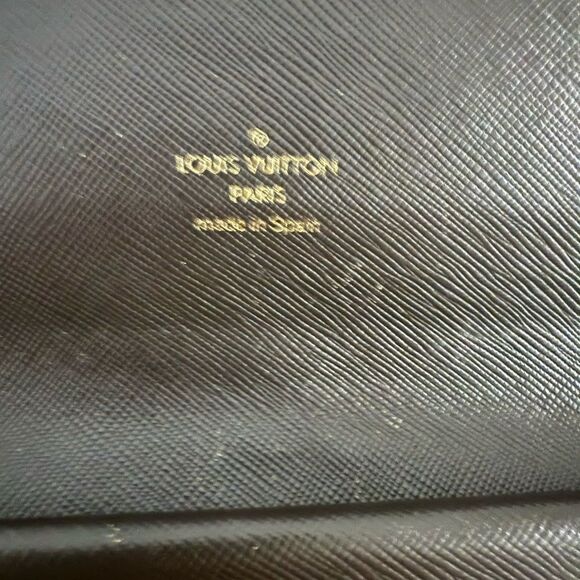 Used in excellent condition nLouis Vuitton Olive Monogram wallet large - Picture 6 of 10